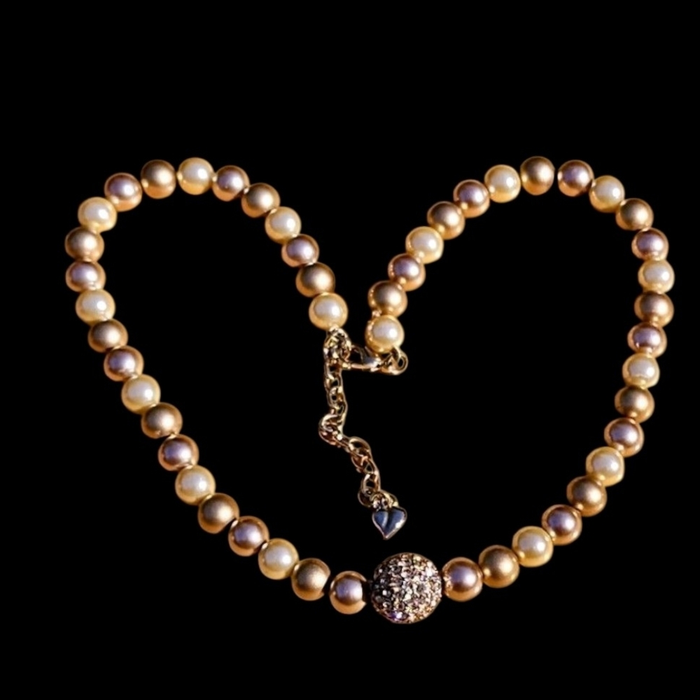 Vintage Carolee Gorgeous Gold and Cream Glass / Faux Pearl Chocker Necklace.